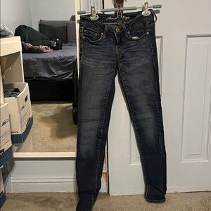 American Eagle Outfitters Women's Dark Wash Skinny Jeans Y2K Authentic Low rise